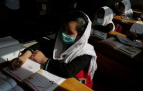 момичетата афганистан бяха допуснати училищата кратко