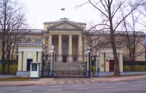 полша блокира банковите сметки руското посолство