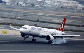 заплашиха бомба турски самолет летящ москва