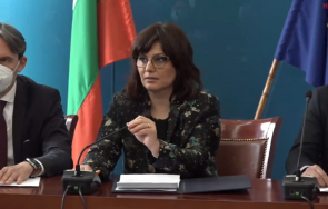 първо пик здравният министър последни данни отпадането епидемичната обстановка живо