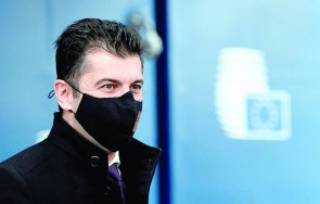 последните минути правителството кирил петков слага извънредната епидемична обстановка нас
