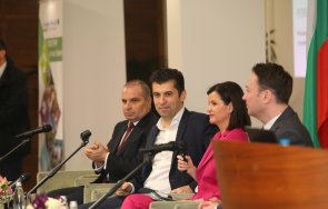 премиерът петков министри българия северна македония срещнаха кметове страни границата