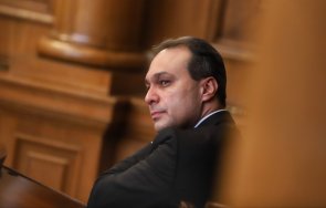 министър заков вече имаме пилот дипломиран