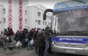 войната масова евакуация източна украйна кметът мариупол стряскащи новини жертвите града поне хиляди