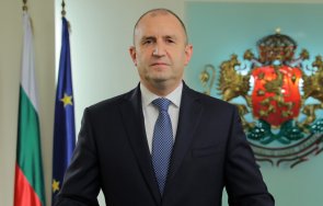 пик ретро радев тайно помен баща си  снимки