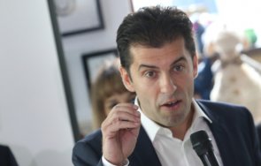 кирил петков прави умен седмия икономически форум делфи