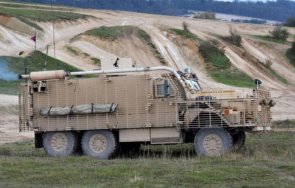 великобритания праща бронирани машини украйна