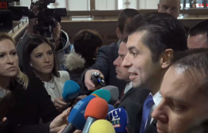 първо пик кирил петков извънреден коментар медиите живо