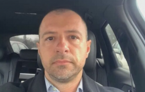 мениджърът царевна подготвяме кораба изтегляне вода