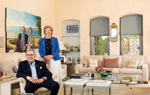 топсделка българин купи двореца бившия крал гърция снимки