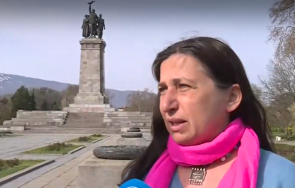 ново дъщерята желю желев предлага паметникът съветската армия казва слава украйна