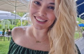 Eва Веселинова