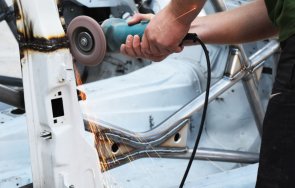 анализатори прогнозират намаляване глобалното автомобилно производство заради ситуацията украйна