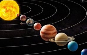 планетите подреждат парад април