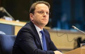 еврокомисарят разширяването оливер вархеи пристига нас