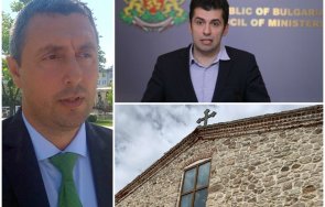 кметът царево разби сеизмолога просто киро сеизмична активност района регистрирана десетилетия църквата отлично състояние никаква необходимост огледи