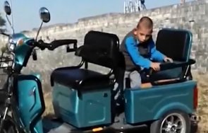 откриха открадната триколка дете увреждания