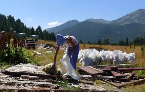 доброволци чистят странджа дни