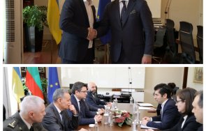 дипломат кариерата кирил петков извадил бялото знаме забил баира управлението абсолютно хаотично