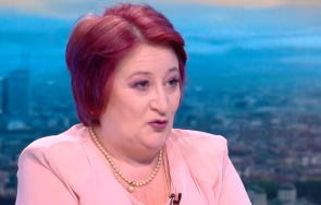 ивайло калфин попиля кабинета киро голямата пукнатина самите управляващи посещението киев политически пиар без изнасяме боеприпаси украйна