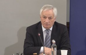 кабинетът потвърди оставката шефа правителствения щаб бежанците