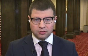 парламентарната комисия външна политика одобри проект допълнителна помощ украйна