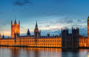 великобритания забрани износа шпионско оборудване русия