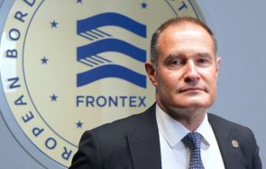 извънредно шефът фронтекс подаде оставка