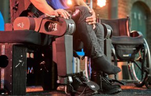 български учени подобряват система моторна стимулация парализа