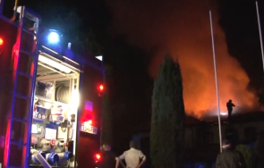 огнен хотелски комплекс казанлък изгоря нощ