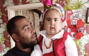 помогнем годишно момиченце спешна нужда трансплантация бъбрек