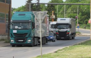 превозвачите русе блокираха движението дунав мост