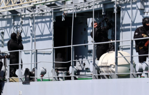 морски десантчици превзеха кораб абордаж снимки