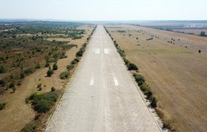 легендарното летище узунджово става индустриална зона