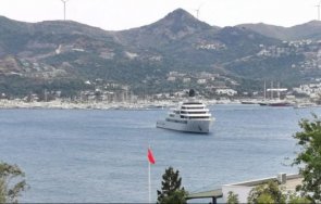 Яхтата Титан