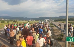недоволство протестиращи блокираха движението магистрала струма благоевград