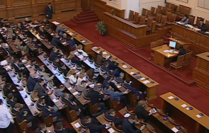 извънредно пик приеха първо четене закона корнелия нинова колекторските фирми живо