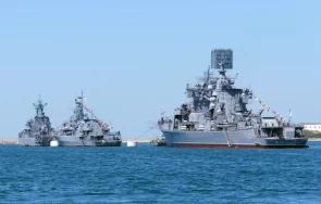 горещо фронта украйна удари един модерните руски кораби черно море теглят буксир севастопол