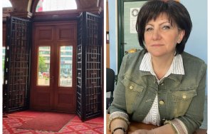 цвета караянчева тежките метални врати парламента сме затвор сее бесилки жъне окован парламент