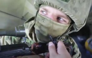 снайперисти руската армия помагат евакуацията цивилни видео