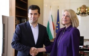 кирил петков срещна помощник държавния секретар сащ карън донфрид