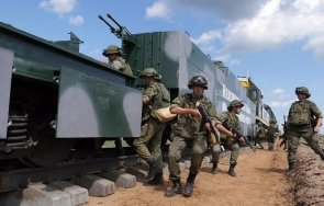 украинската армия взривила брониран руски влак превозващ пехотинци