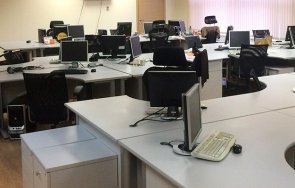 хибриден модел фирмите ходят офиса желание