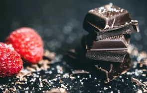запознайте полезните свойства черния шоколад