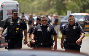 касапница убити стрелба училище тексас жертвите деца седем десет години снимки