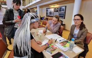 украинците остават морето лятото дават лева ден подслон храна