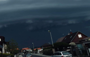 силни бури нанесоха големи щети чехия човек загина германия рамщайн спряха концерт