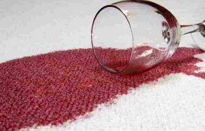 премахнем петната вино килима