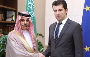 кирил петков проведе среща външния министър кралство саудитска арабия