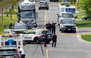 полицията застреля въоръжен младеж торонто